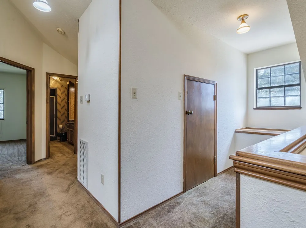 1112 Live Oak Loop Buda, TX 78610