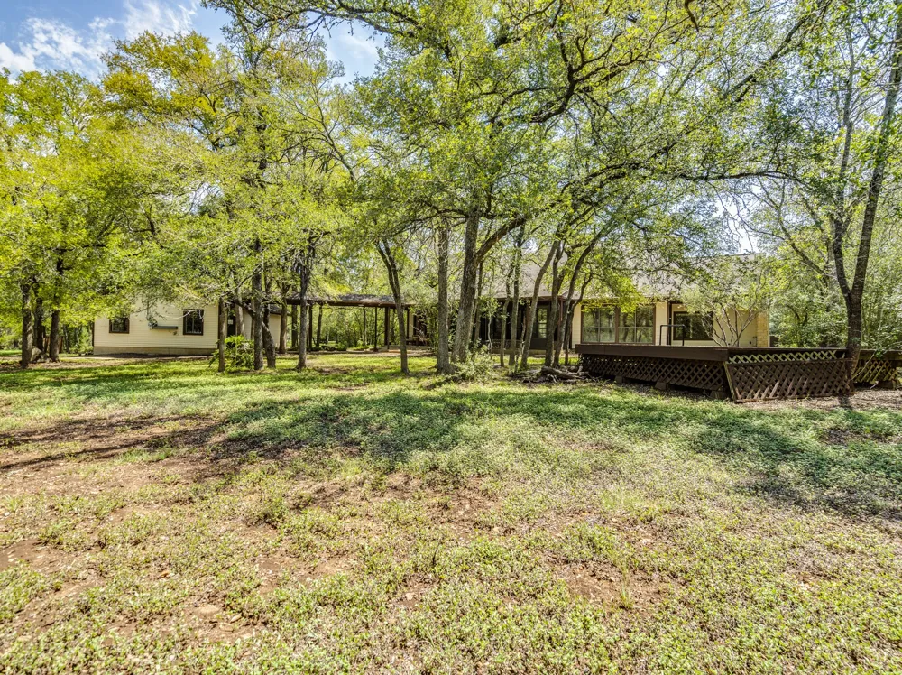 1112 Live Oak Loop Buda, TX 78610