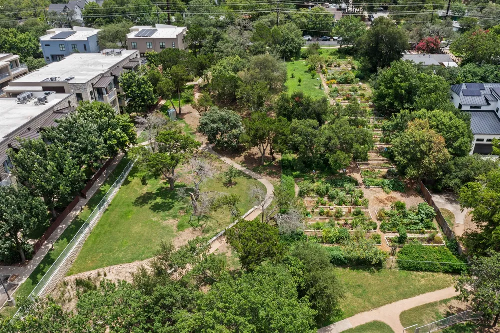 2804 Treble Lane #923 Austin, TX 78704