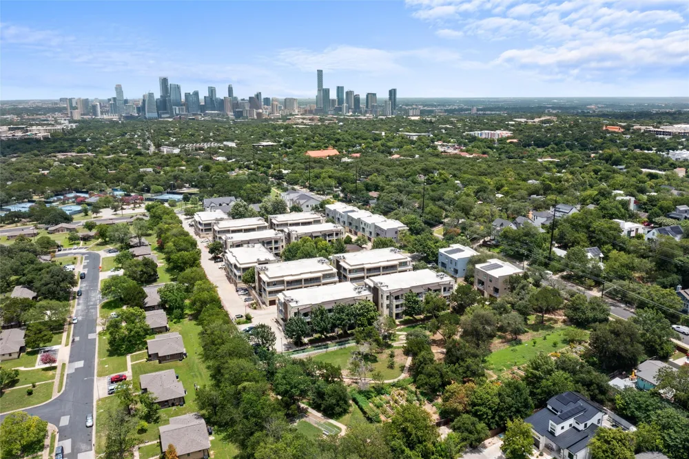2804 Treble Lane #923 Austin, TX 78704