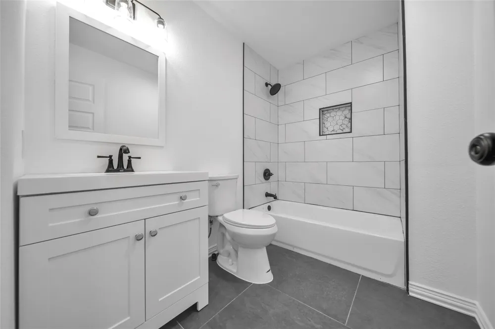 2009 Clark Trail Grand Prairie, TX 75052