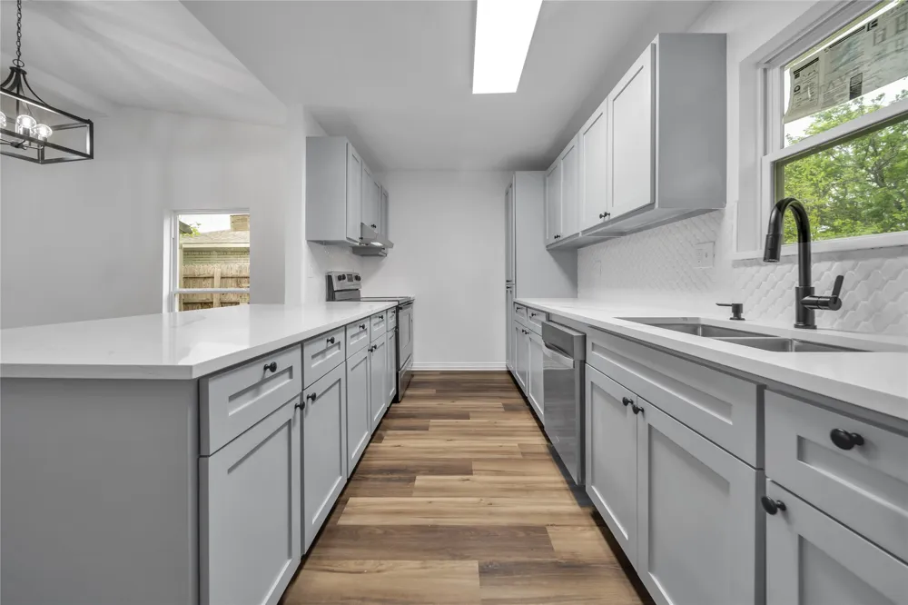 2009 Clark Trail Grand Prairie, TX 75052