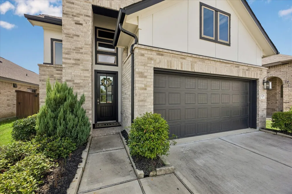 3718 Amoroso Drive Iowa Colony, TX 77583