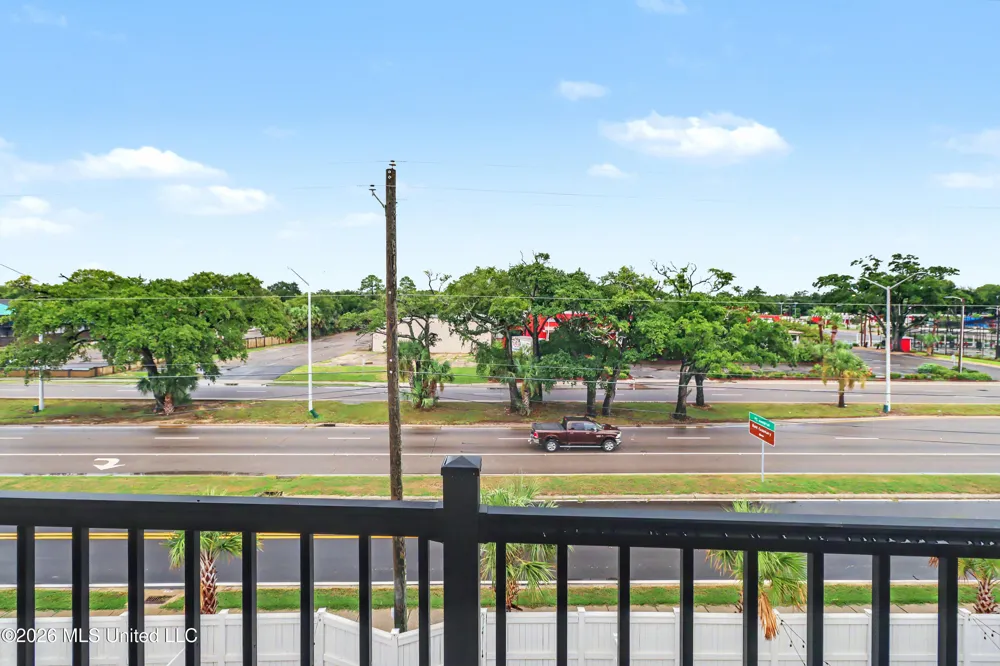1852 Cristiano Boulevard Biloxi, MS 39531