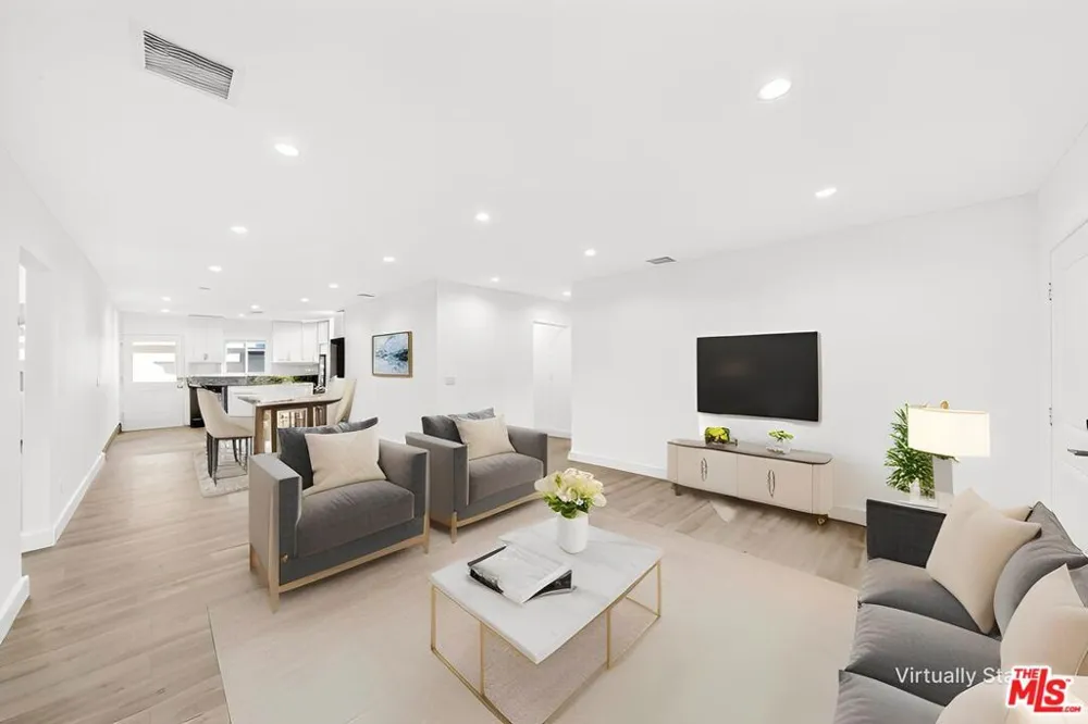 17623 Burbank Boulevard Encino, CA 91316