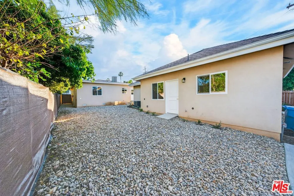 17623 Burbank Boulevard Encino, CA 91316