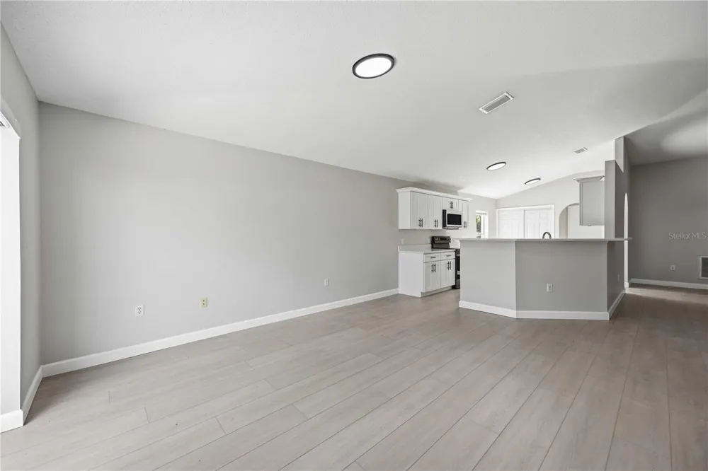 3947 WARBLER DRIVE Winter Haven, FL 33880