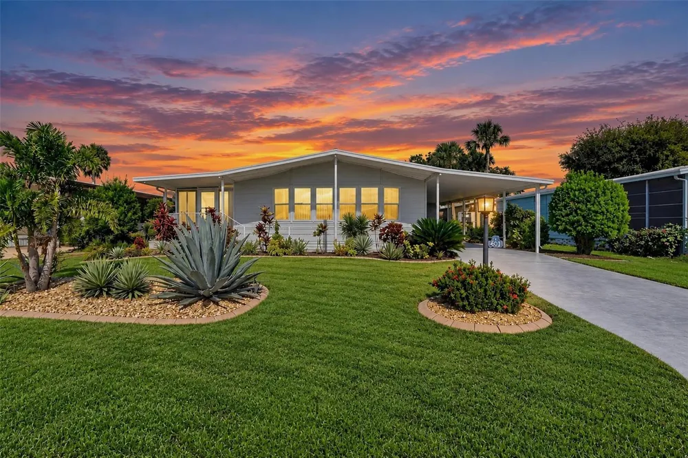 8534 IMPERIAL CIRCLE Palmetto, FL 34221