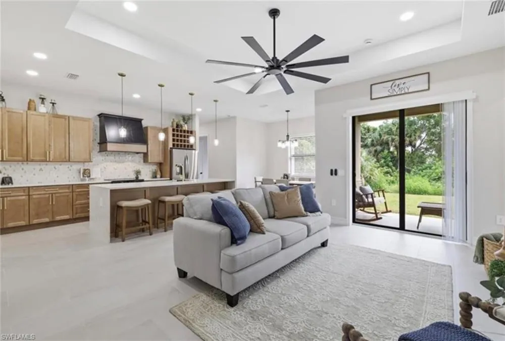 810 Sentinela Boulevard Lehigh Acres, FL 33974