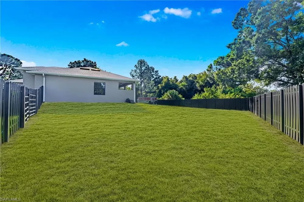 810 Sentinela Boulevard Lehigh Acres, FL 33974