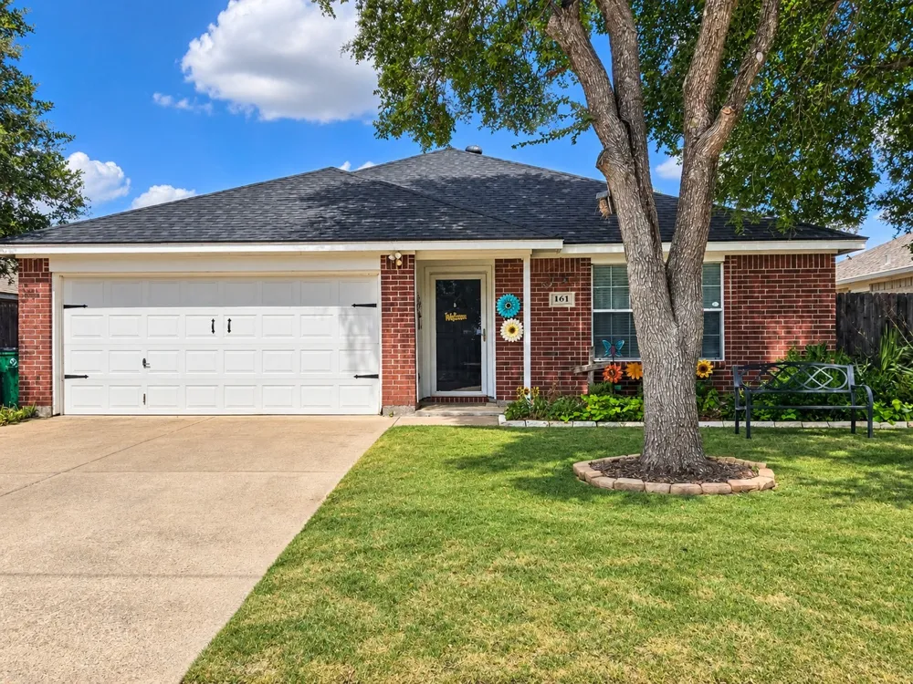 161 Adams Drive Crowley, TX 76036