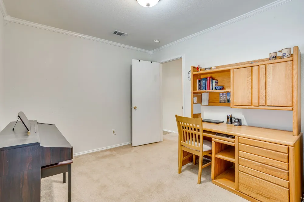 161 Adams Drive Crowley, TX 76036