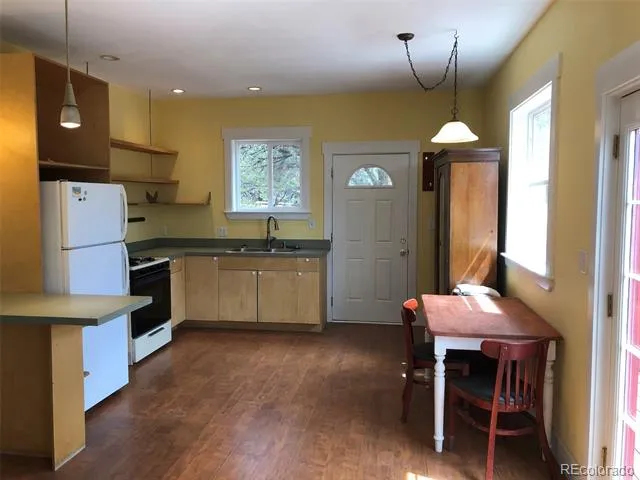 375 S Cedar Street Crestone, CO 81131