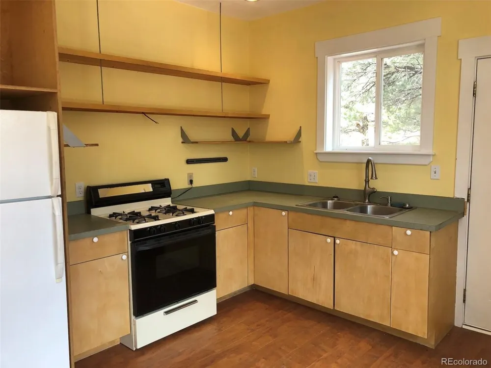 375 S Cedar Street Crestone, CO 81131