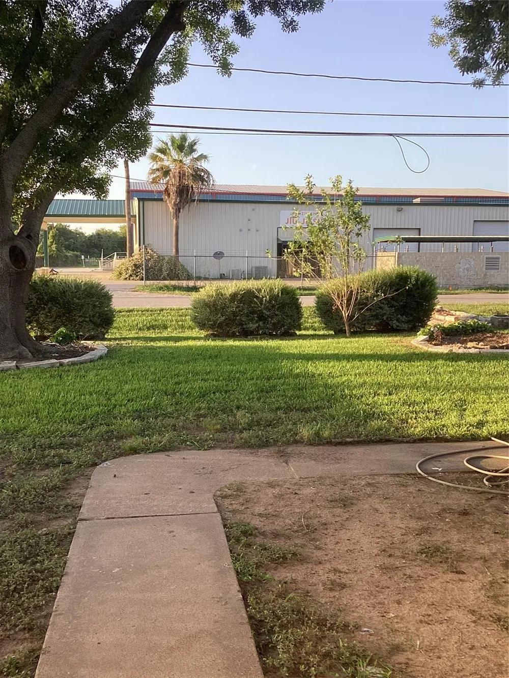 114 E Palm Street Fresno, TX 77545