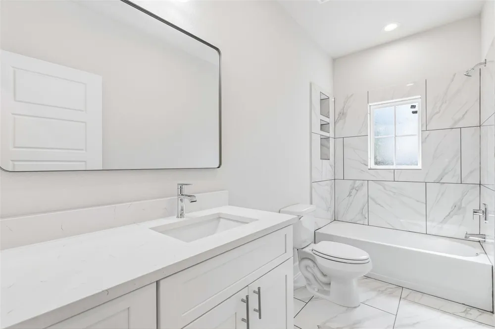 706 S Brownleaf Street San Antonio, TX 78227