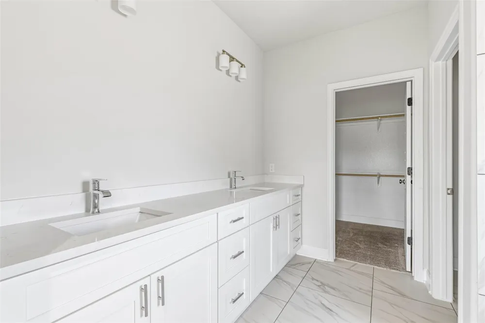 706 S Brownleaf Street San Antonio, TX 78227