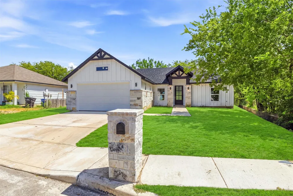 706 S Brownleaf Street San Antonio, TX 78227