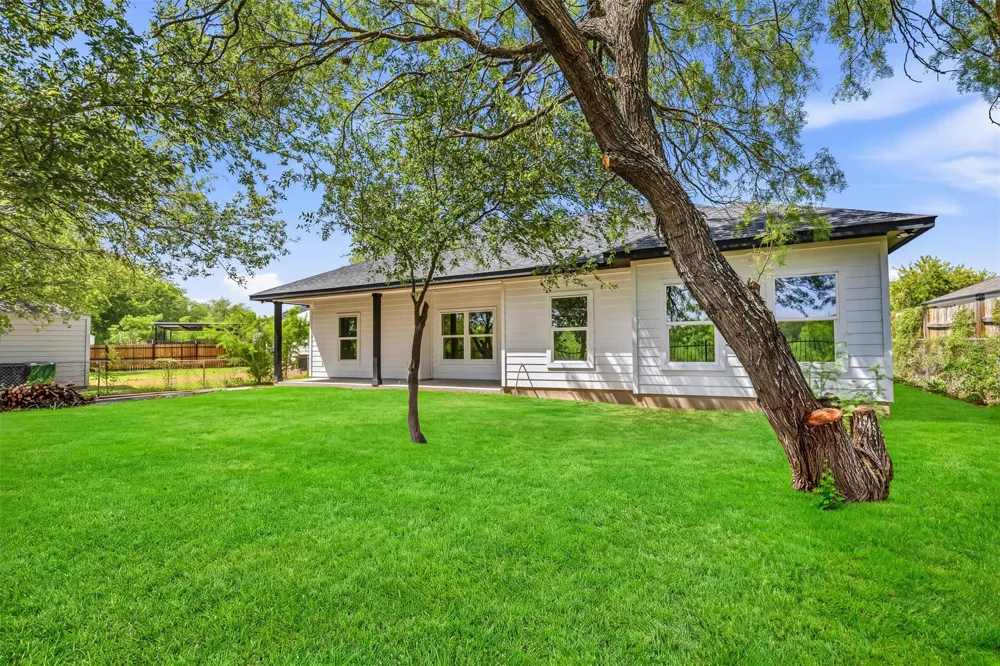 706 S Brownleaf Street San Antonio, TX 78227