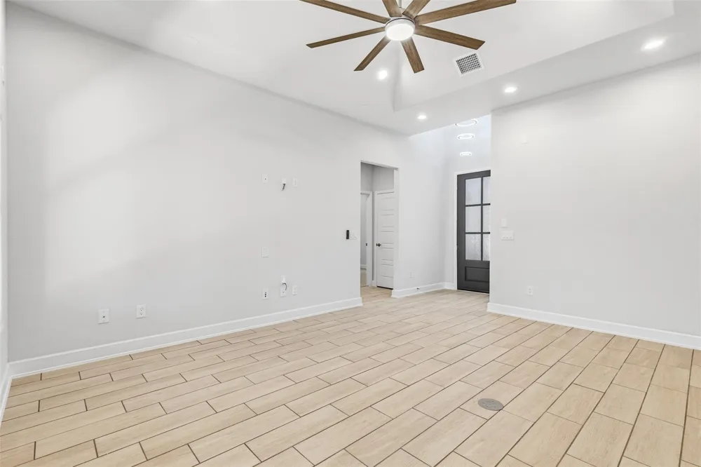 706 S Brownleaf Street San Antonio, TX 78227