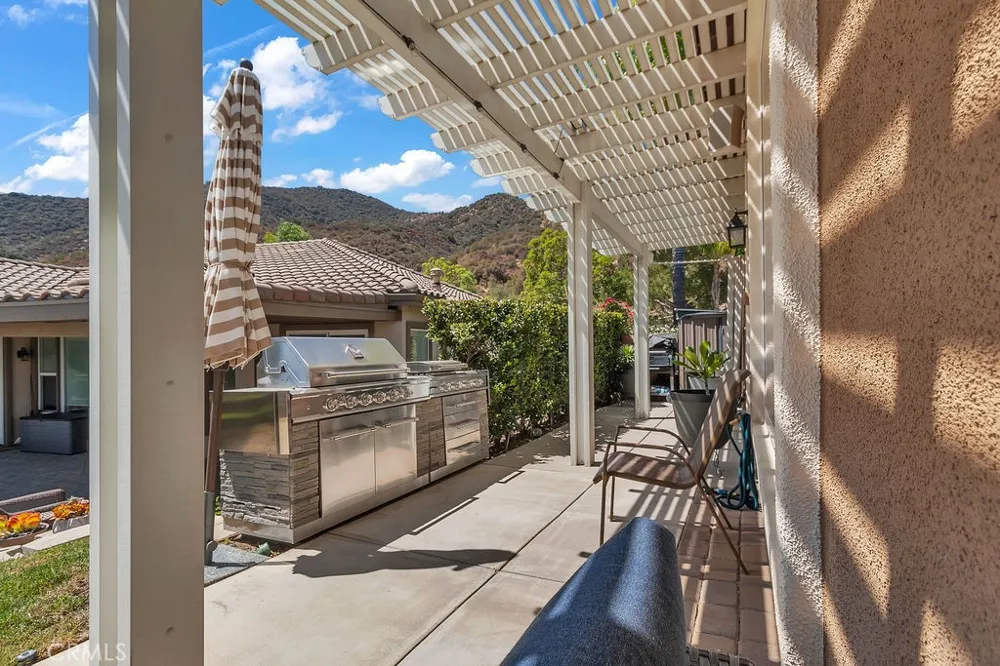 9251 Hughes Corona, CA 92883