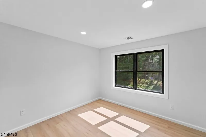 139 Main St Franklin, NJ 07416