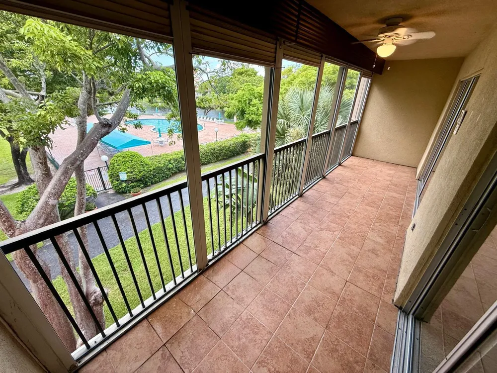 2212 S CYPRESS BEND DRIVE #303 Pompano Beach, FL 33069
