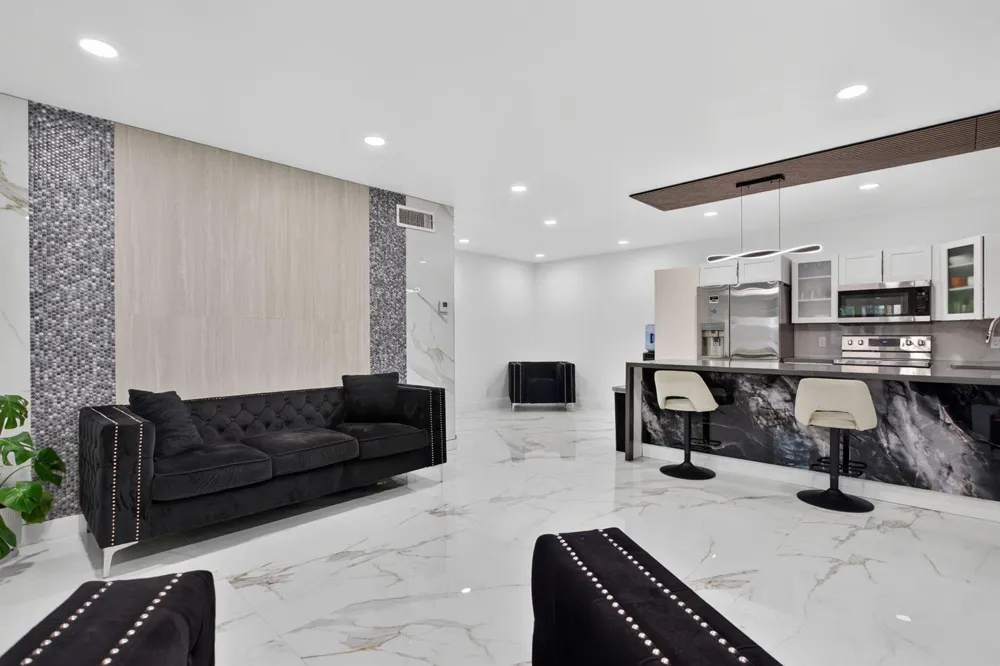 8404 W SAMPLE ROAD #230 Coral Springs, FL 33065