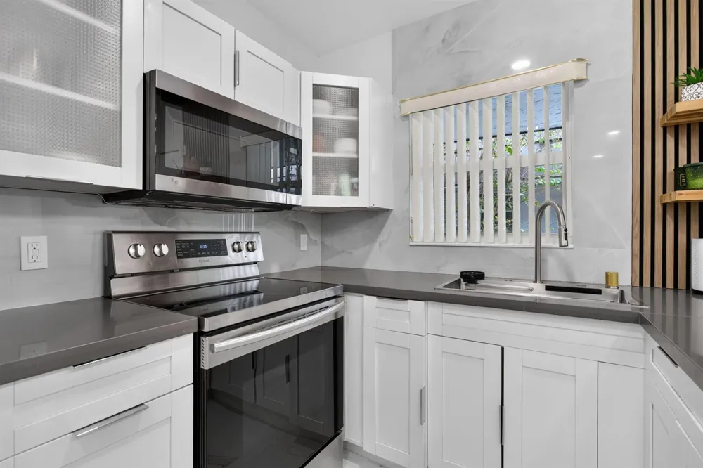 8404 W SAMPLE ROAD #230 Coral Springs, FL 33065