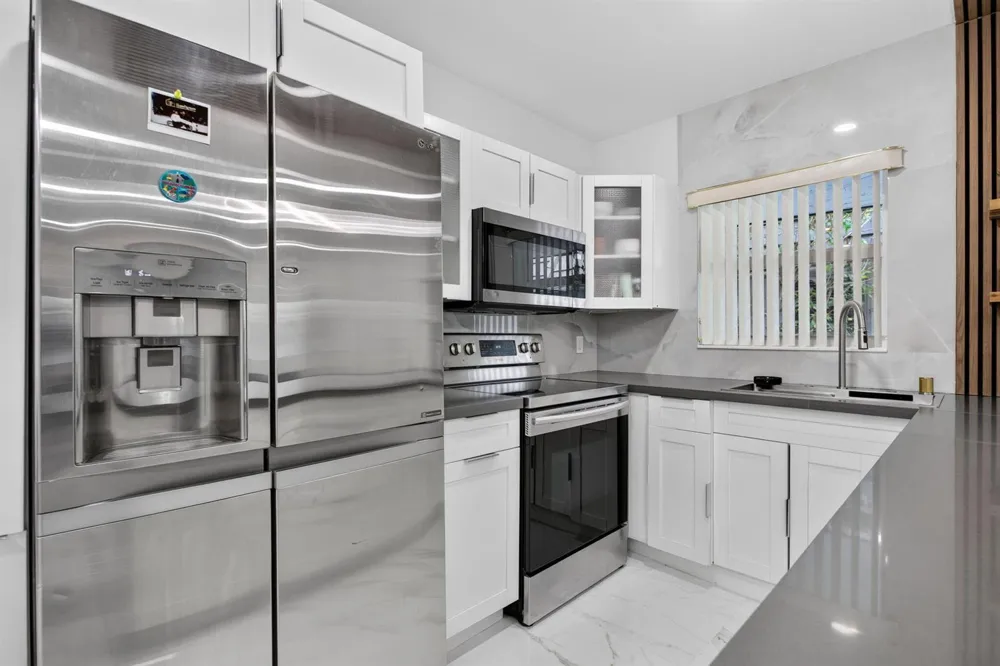 8404 W SAMPLE ROAD #230 Coral Springs, FL 33065