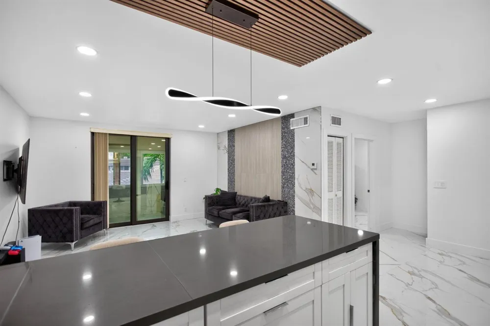 8404 W SAMPLE ROAD #230 Coral Springs, FL 33065