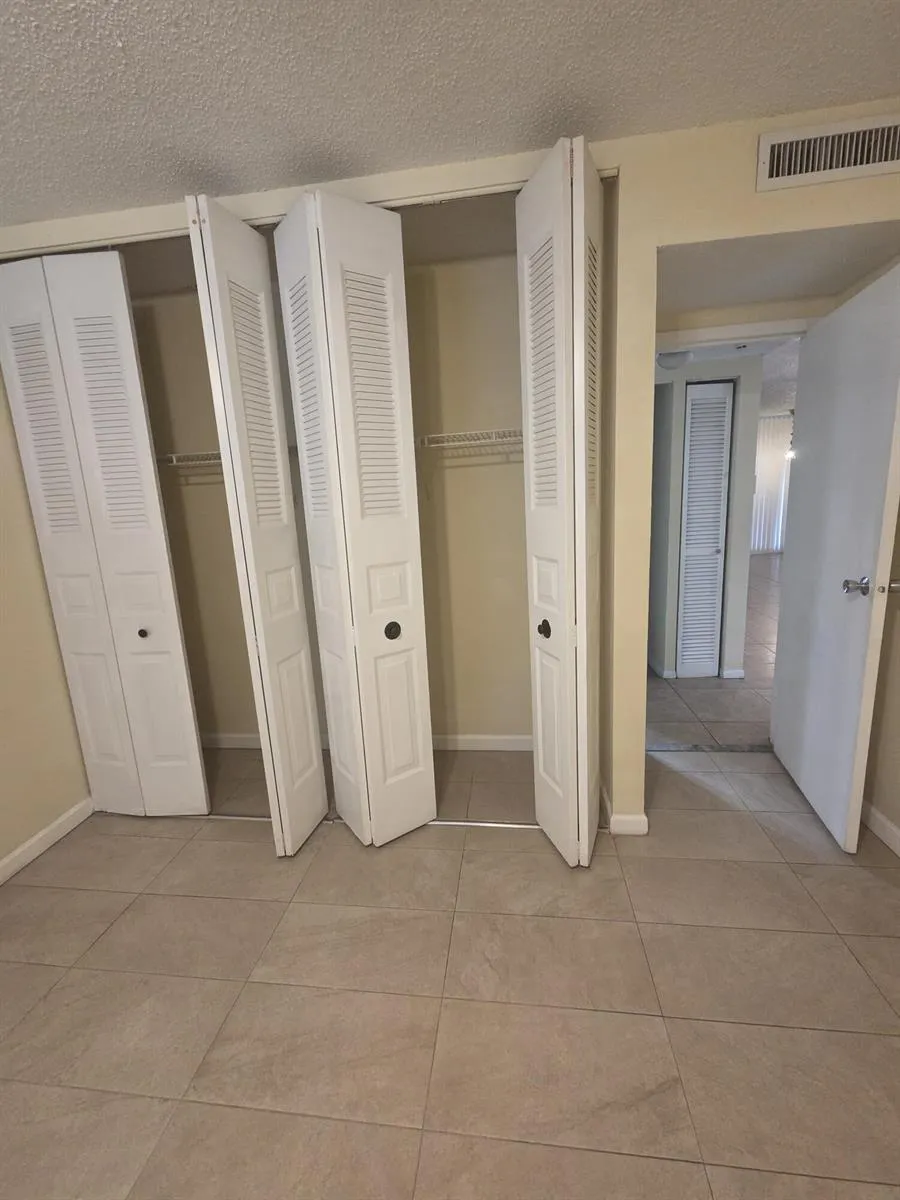 8419 Forest Hills Drive #105 Coral Springs, FL 33065