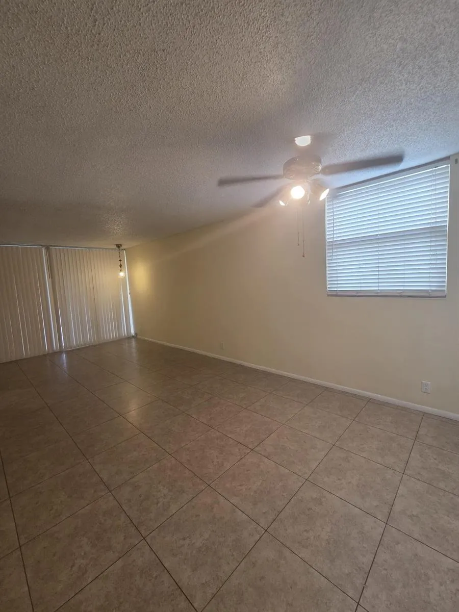 8419 Forest Hills Drive #105 Coral Springs, FL 33065