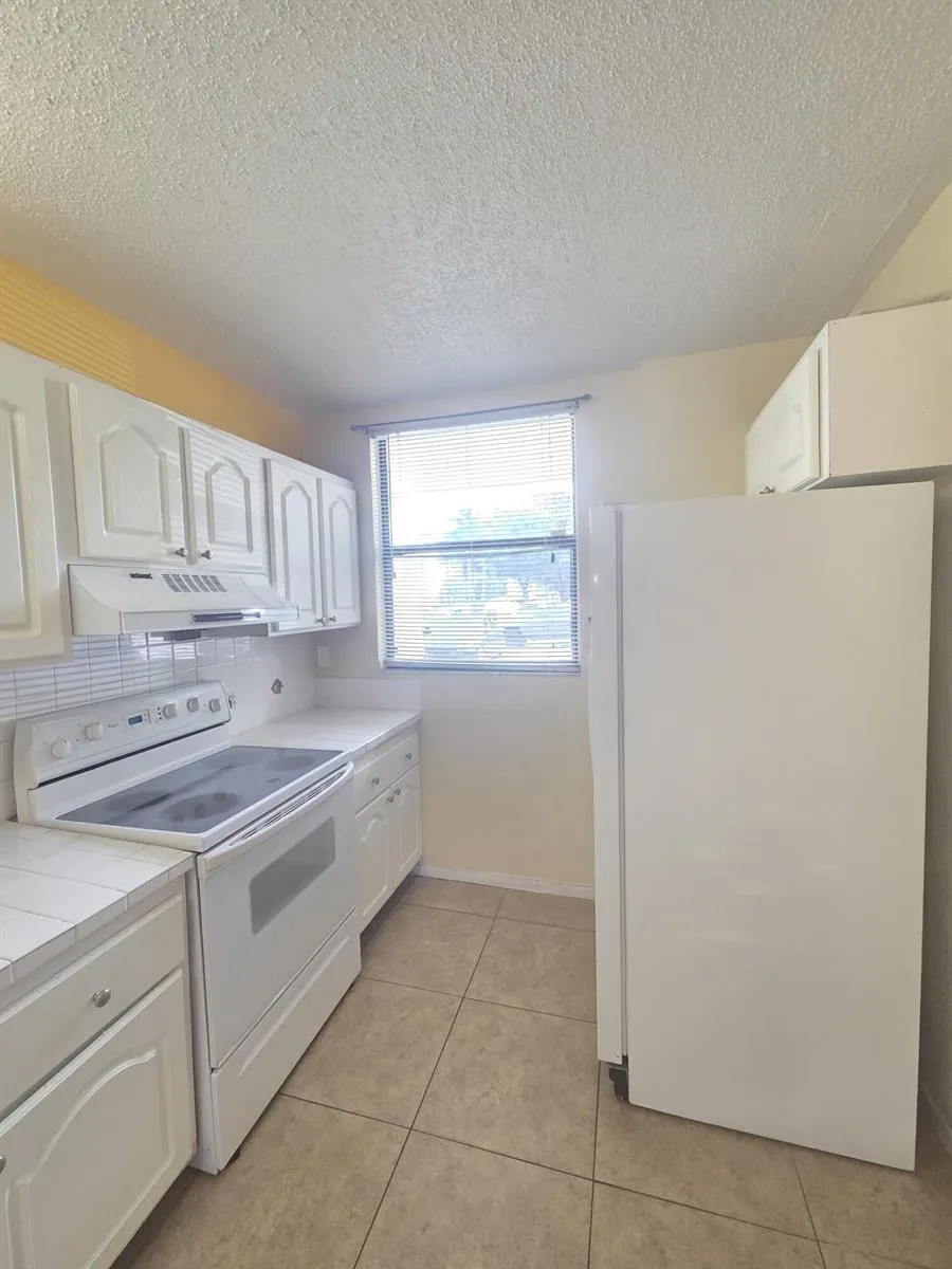 8419 Forest Hills Drive #105 Coral Springs, FL 33065