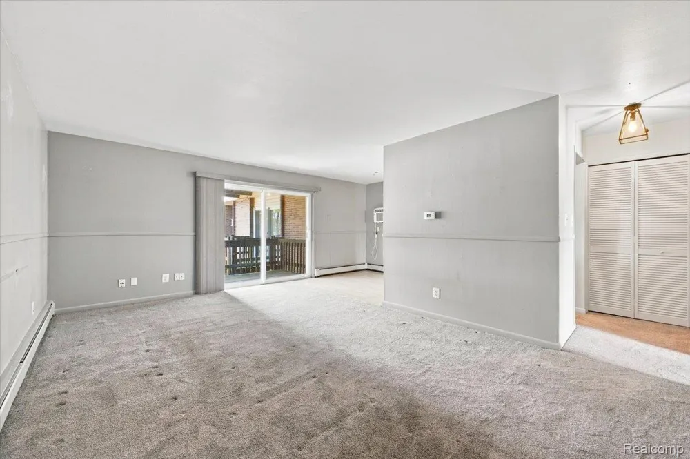 250 Liberty Street #206 Belleville City, MI 48111