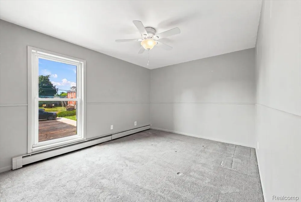 250 Liberty Street #206 Belleville City, MI 48111