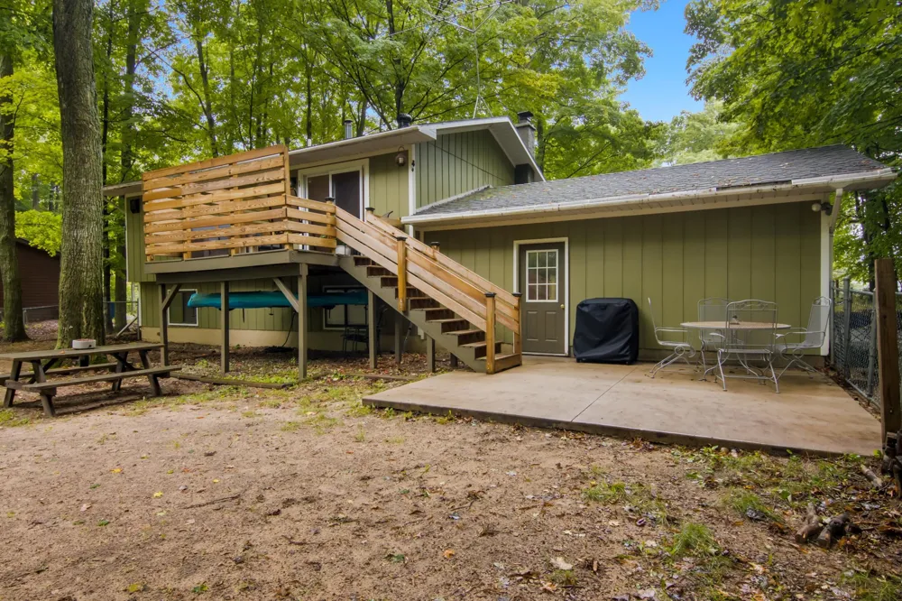 1746 Rasho Road East Bay Township, MI 49686