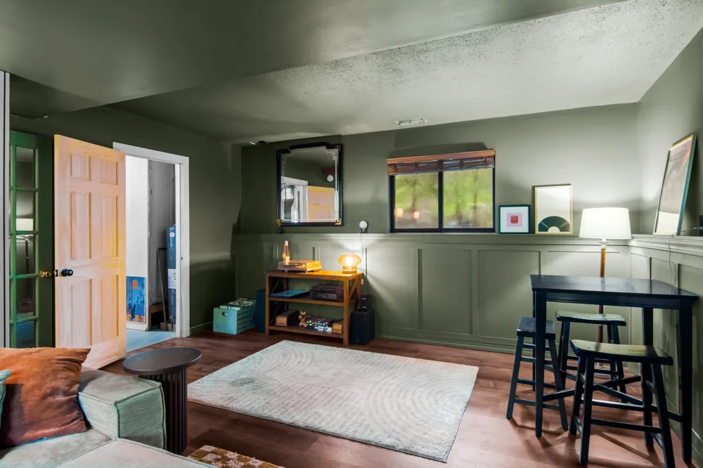 1746 Rasho Road East Bay Township, MI 49686