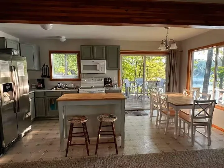 18819 Lakewood Circle Almira Township, MI 49650