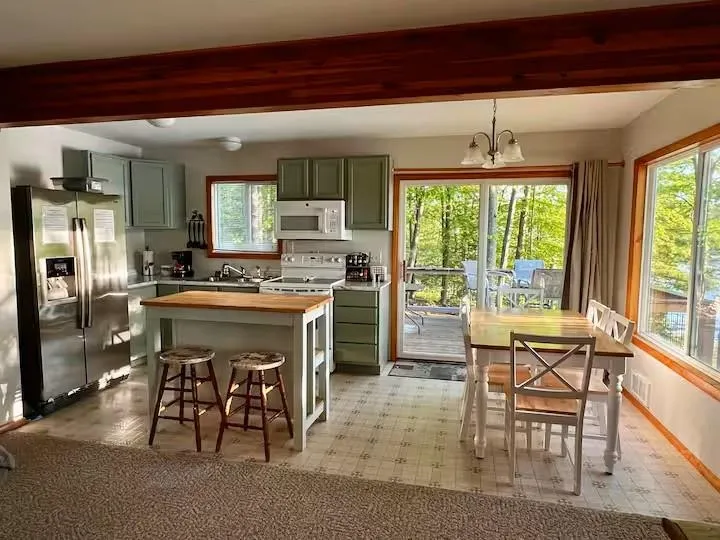 18819 Lakewood Circle Almira Township, MI 49650