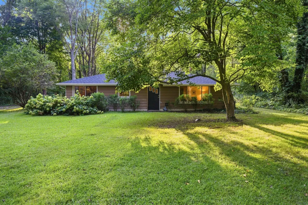4292 Pier Road Hagar Township, MI 49022