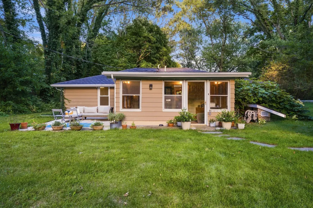 4292 Pier Road Hagar Township, MI 49022