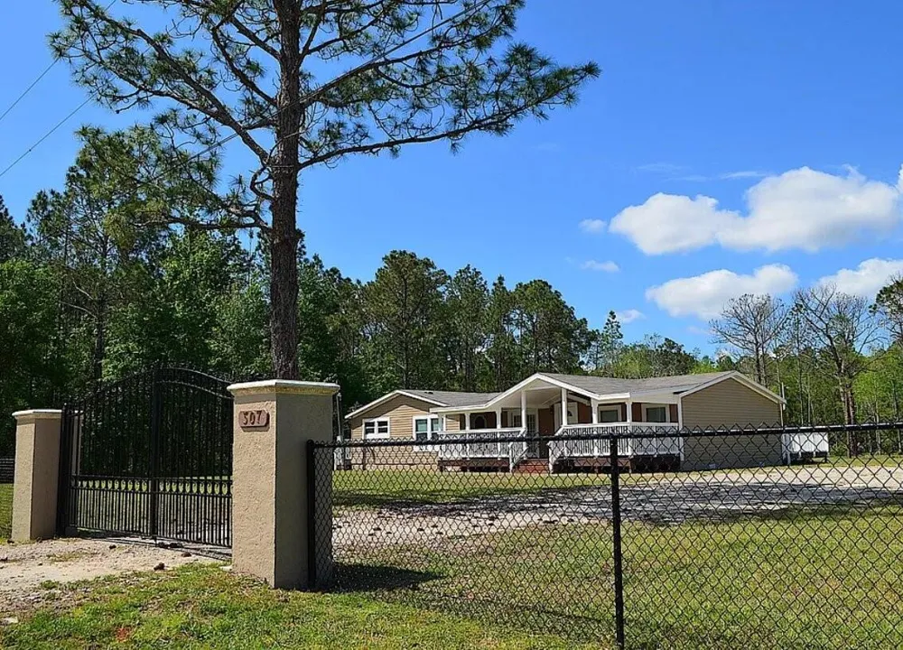 307 COUNTRY WORLD DRIVE W Davenport, FL 33897