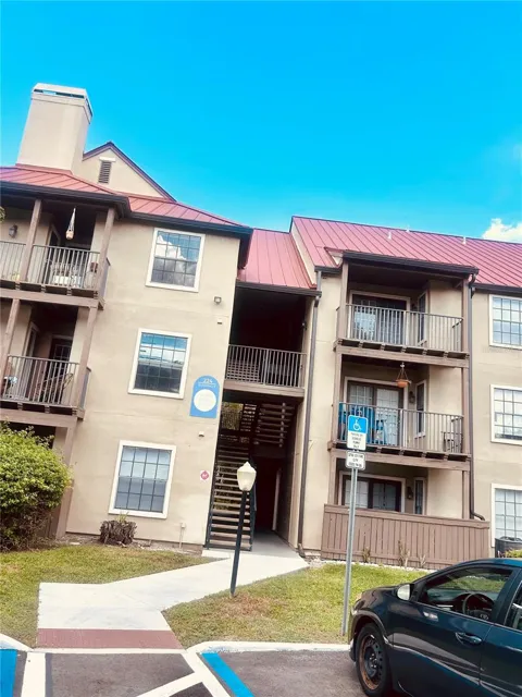 224 AFTON SQUARE #203