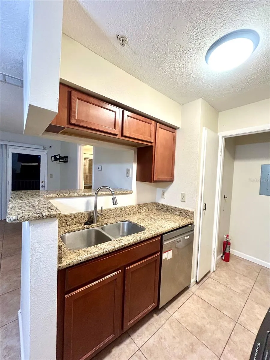 224 AFTON SQUARE #203 Altamonte Springs, FL 32714