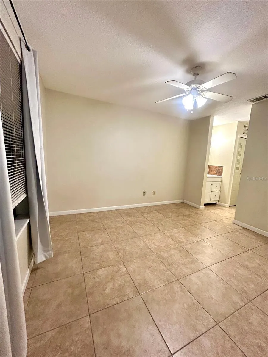 224 AFTON SQUARE #203 Altamonte Springs, FL 32714
