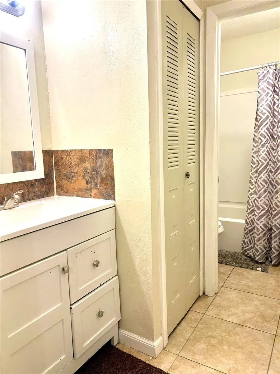 224 AFTON SQUARE #203 Altamonte Springs, FL 32714