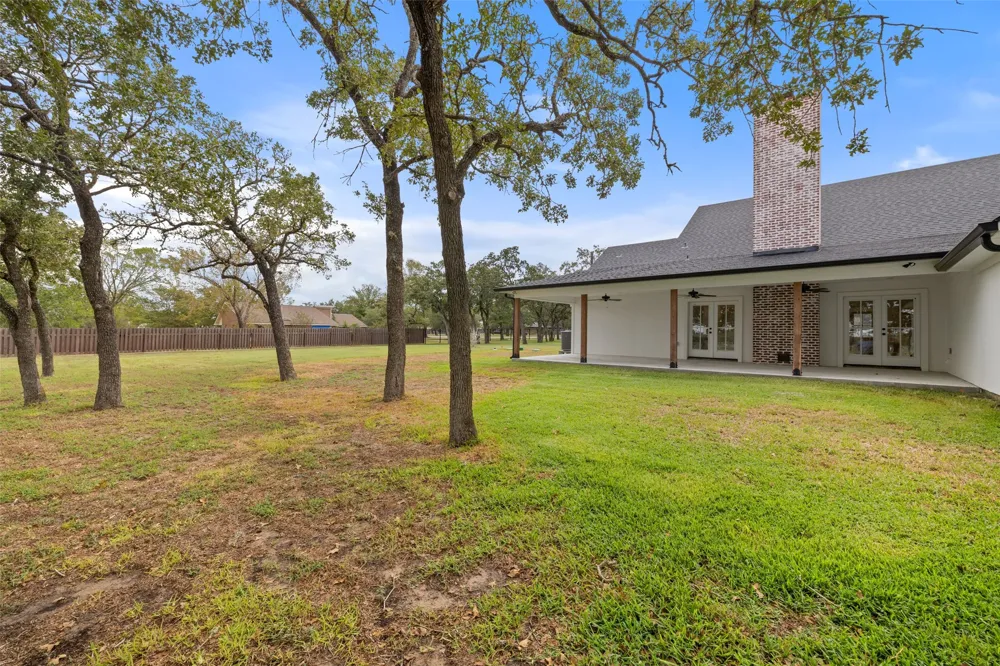 1017 County Road 229 Road Giddings, TX 78942