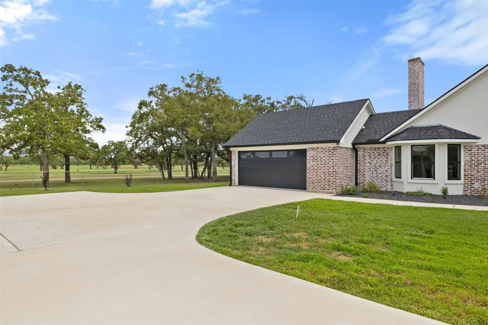 1017 County Road 229 Road Giddings, TX 78942