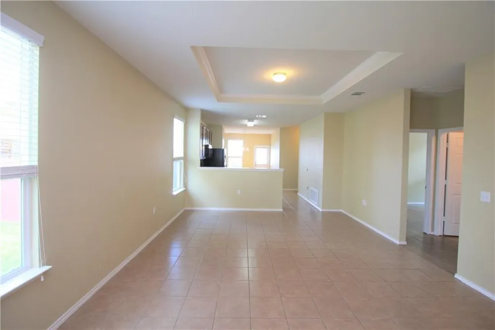 5704 Knoll Pines Pass Austin, TX 78724